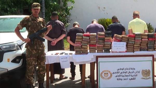 إحباط تمرير قنطار من الكيف عبر الحدود مع المغرب