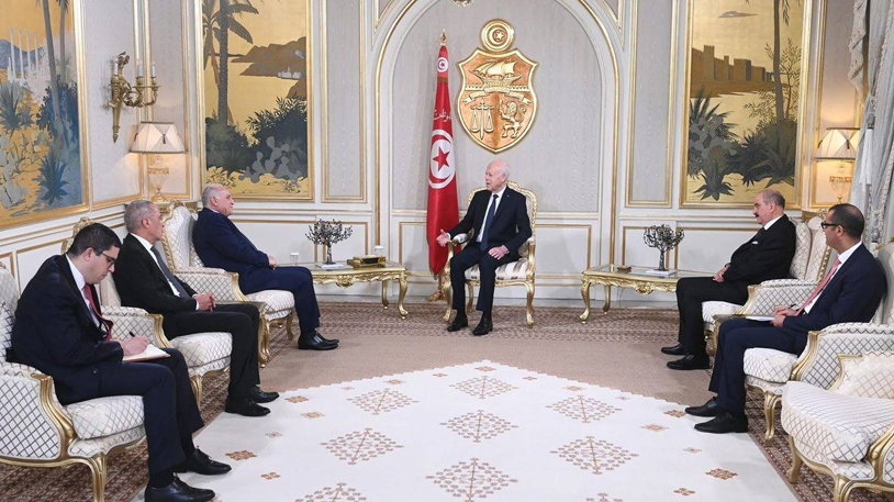 الجزائر وتونس حريصتان على استقرار فضاء انتمائهما