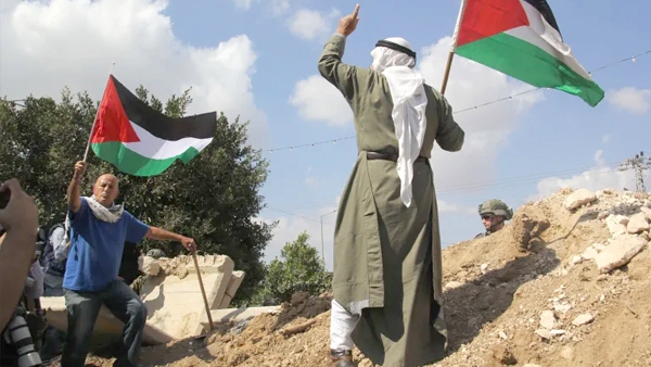 اقتلاع الشعب الفلسطيني من أرضه أوهام تراود قادة الاحتلال