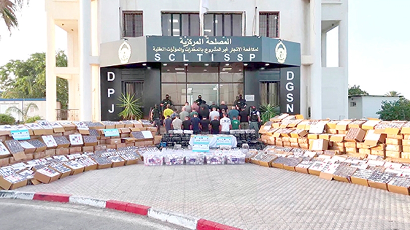 الجزائر تشدّد الخناق على مروّجي المخدرات
