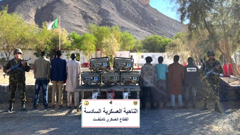 إرهابي يسلّم نفسه وتوقيف 8 عناصر دعم للجماعات الإرهابية