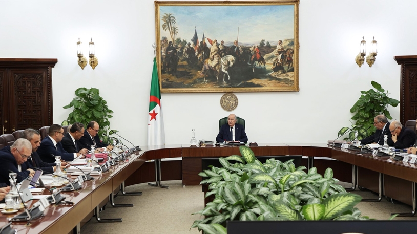 ترقية 11 مقاطعة إدارية إلى ولايات