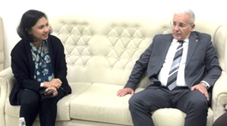 بوغالي يحلّ بجاكرتا للمشاركة في مؤتمر مجالس 