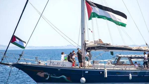 إيطاليا ترسل سفينة حربية لمساعدة أسطول الصمود العالمي